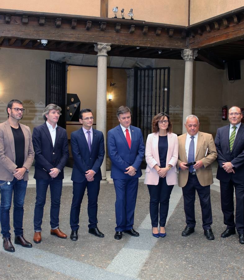 Francisco Onieva y Jacobo Llano reciben &#039;ex aequo&#039; el XXVI Premio Gil de Biedma