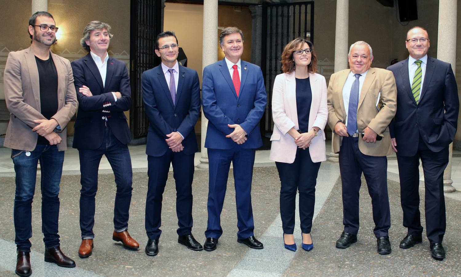 Francisco Onieva y Jacobo Llano reciben &#039;ex aequo&#039; el XXVI Premio Gil de Biedma