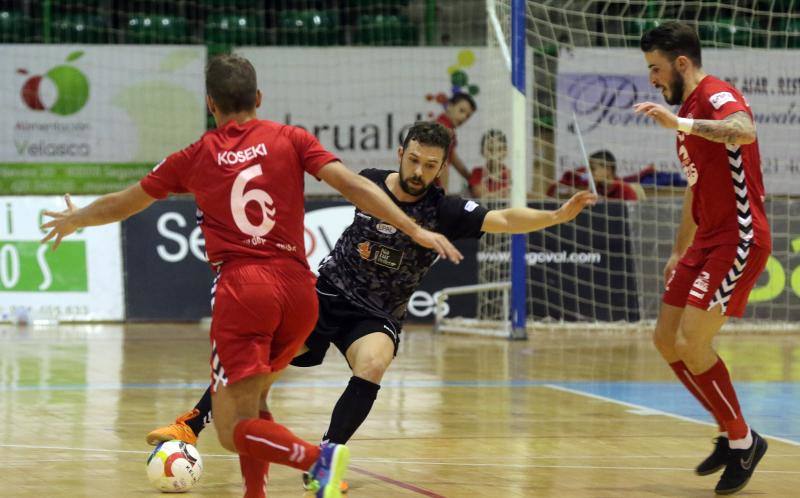 Partido Naturpellet Futsal-Puertollano en Segovia