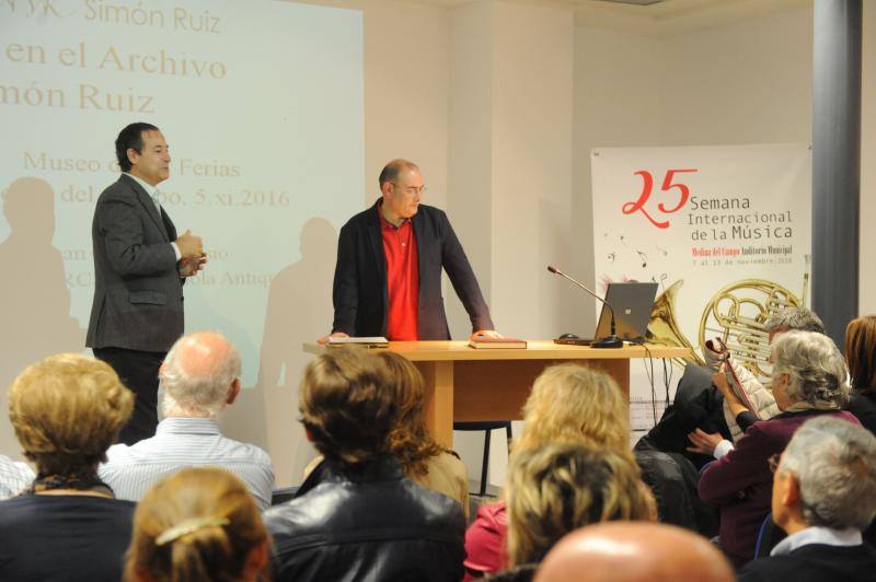 Carlos V, recibido y agasajado por Rodrigo de Dueñas en Medina del Campo