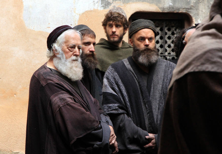 Rodaje de &#039;La Catedral del Mar&#039; en Segovia con Aitor Luna (2/2)