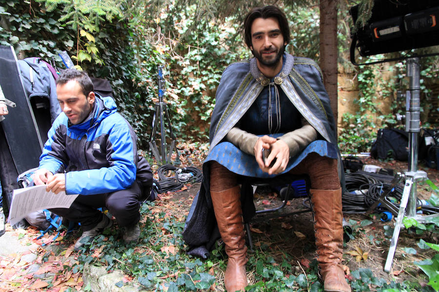 Rodaje de &#039;La Catedral del Mar&#039; en Segovia con Aitor Luna (2/2)