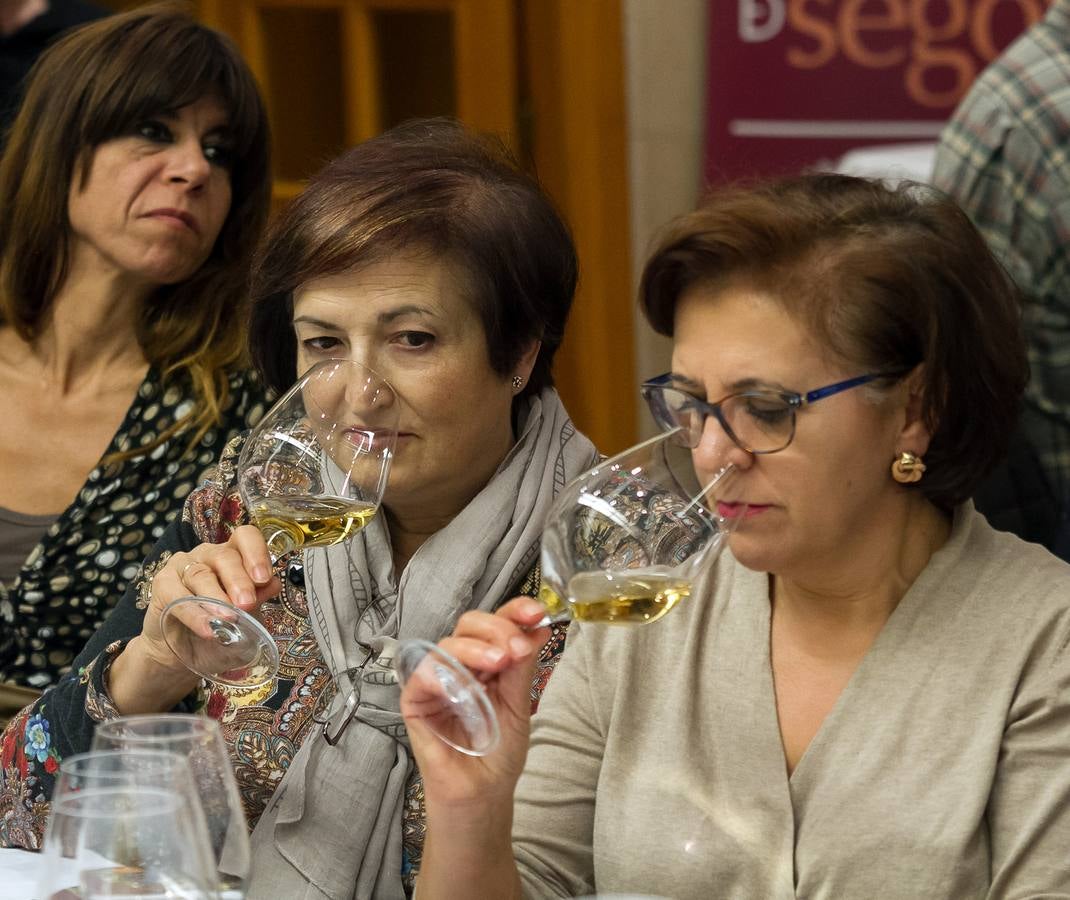 Cata del Otoño Enológico de la Fundacion Caja Rural en el Restaurante La Codorniz