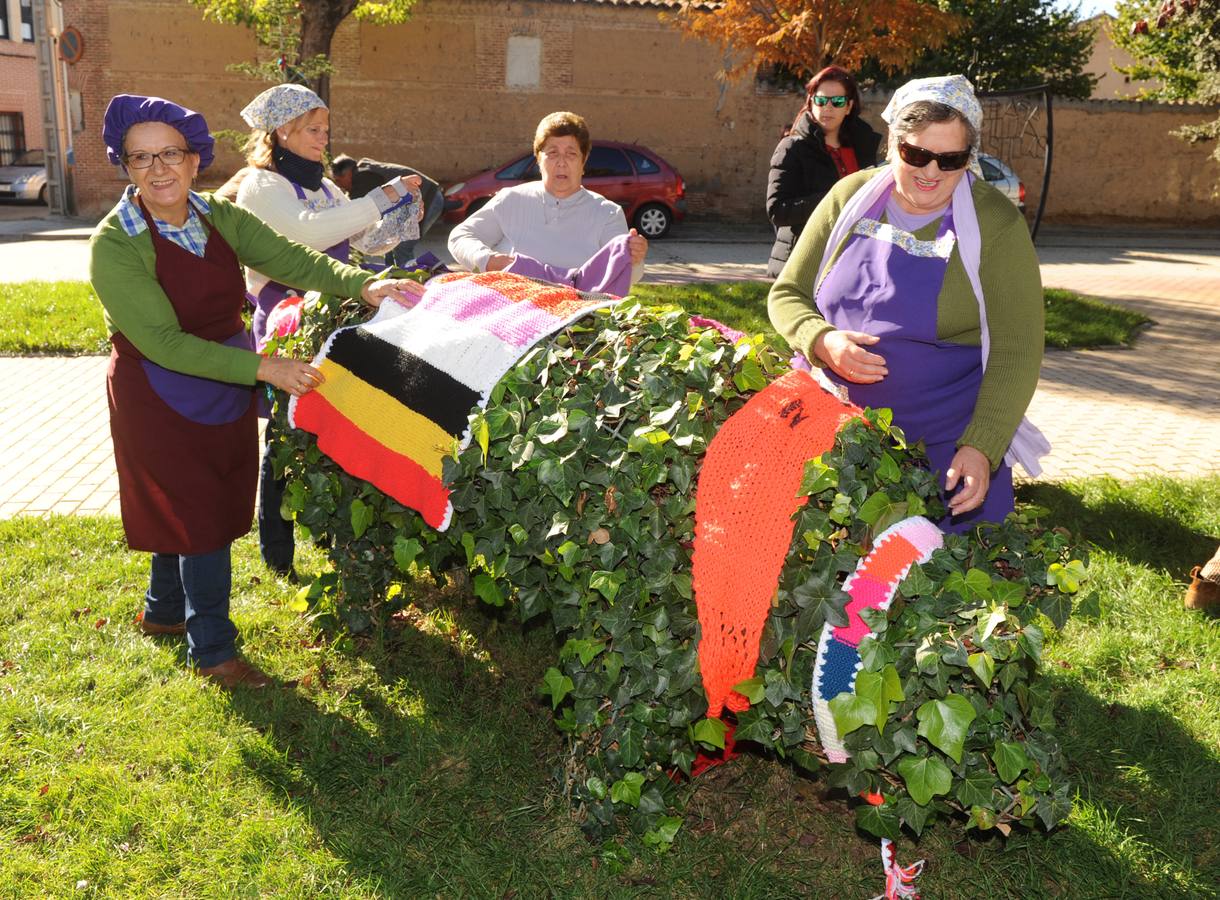 Vecinos de Pozaldez visten el pueblo con ganchillo