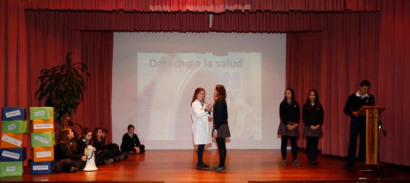 Lectura del manifiesto en el Mes de la Infancia el colegio Dominicas de Palencia