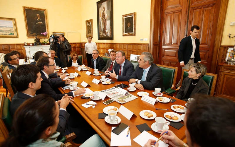 El alcalde de León visita Palencia