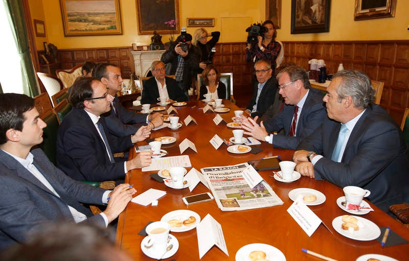 El alcalde de León visita Palencia