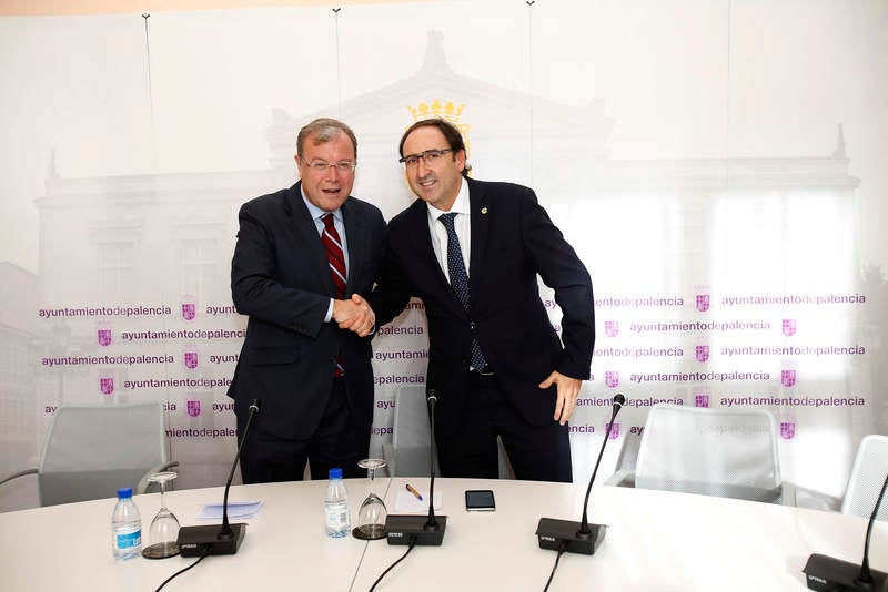 El alcalde de León visita Palencia