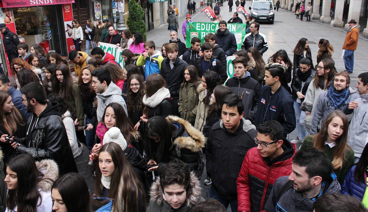 Los estudiantes palentinos se manifiestan contra la Lomce