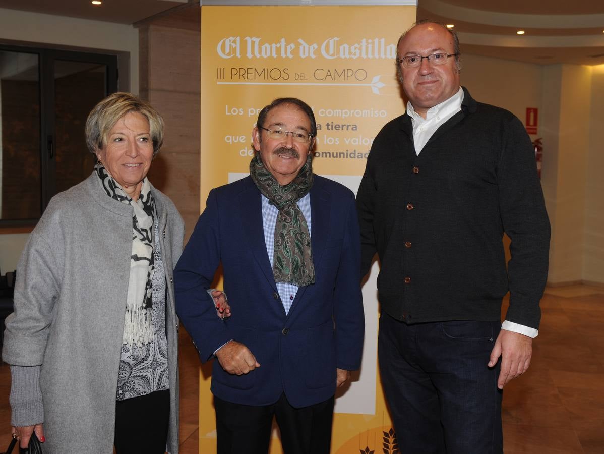 Celina Sanz,Aniano Paredes y Lucio Fernández.