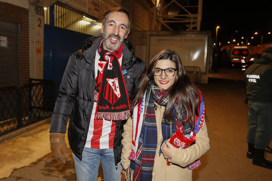 Los aficionados llenan el Helmántico durante el partido copero entre el Guijuelo y el Atlético de Madrid (1/2)