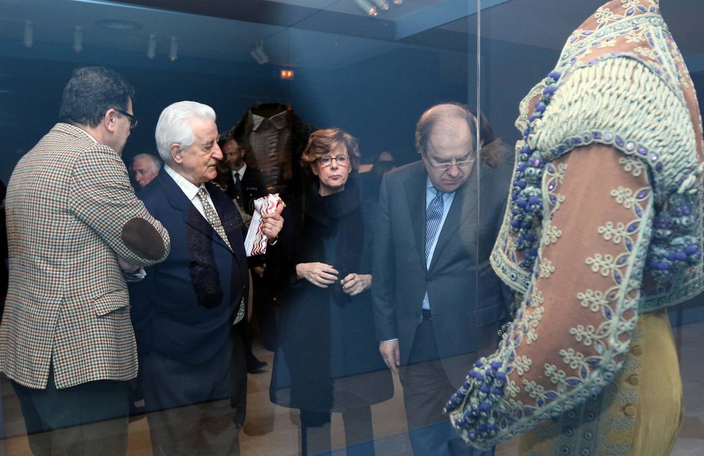 Juan Vicente Herrera inaugura la exposición &#039;Armarse a la suerte&#039; en el Museo Nacional de Escultura de Valladolid