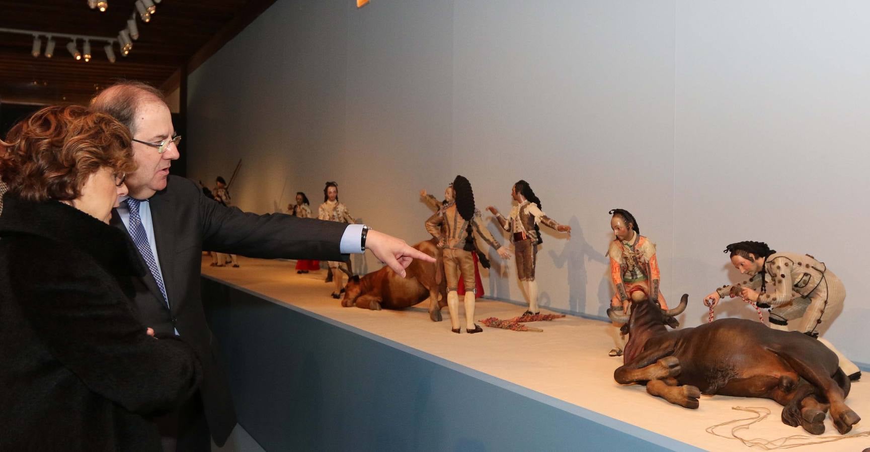 Juan Vicente Herrera inaugura la exposición &#039;Armarse a la suerte&#039; en el Museo Nacional de Escultura de Valladolid