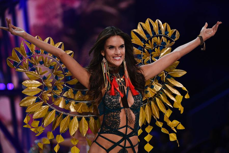 Desfile de Victoria&#039;s Secret 2016 en París (1/2)