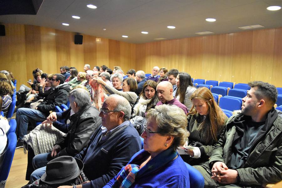 Entrega del Águila de Oro a Gracia Querejeta en el Festival de Cine de Aguilar