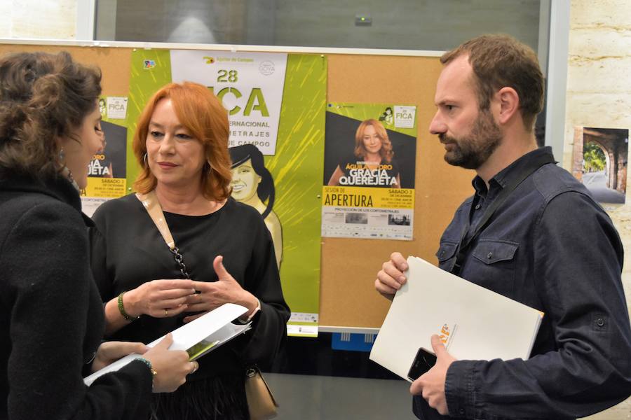 Entrega del Águila de Oro a Gracia Querejeta en el Festival de Cine de Aguilar