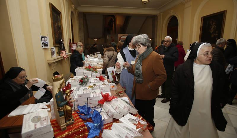 Exposición y venta de dulces de las monjas en Palencia