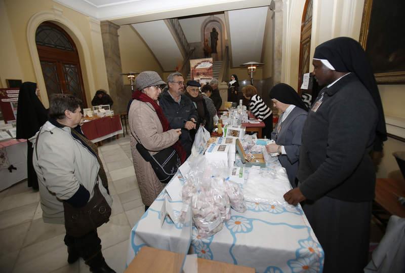 Exposición y venta de dulces de las monjas en Palencia