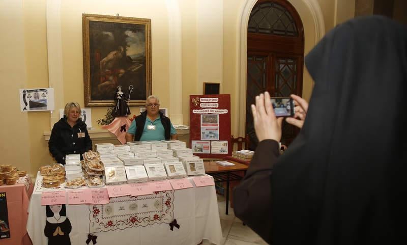 Exposición y venta de dulces de las monjas en Palencia