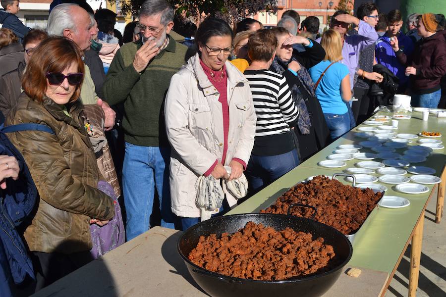 Matanza tradicional en Macotera, Salamanca