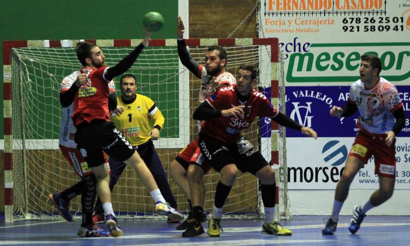 Partido del Viveros Herol BM Nava contra el Gijón Jovellanos