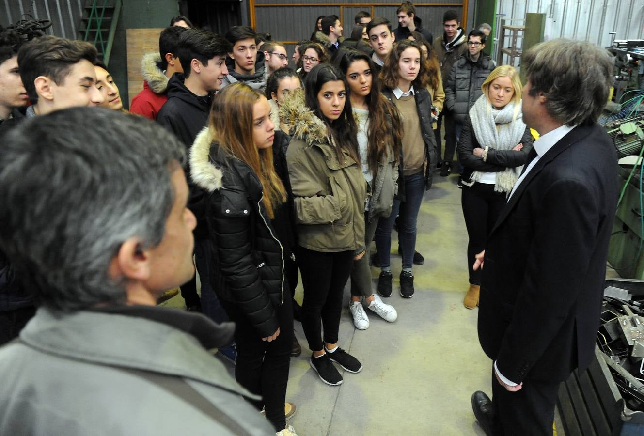Alumnos del colegio Nuestra Señora de Lourdes visitan las instalaciones de Ibermaq dentro del programa STARTinnova