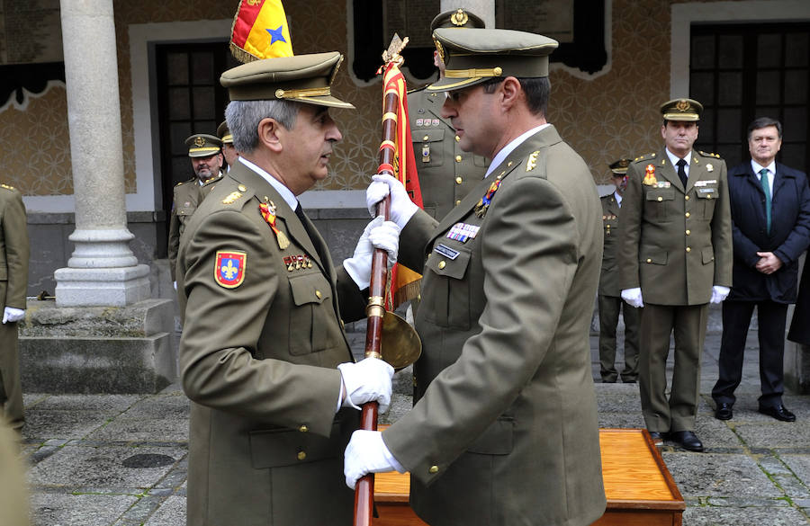 Toma de posesión del nuevo director de la Academia de Artillería, José María Martínez Ferrer