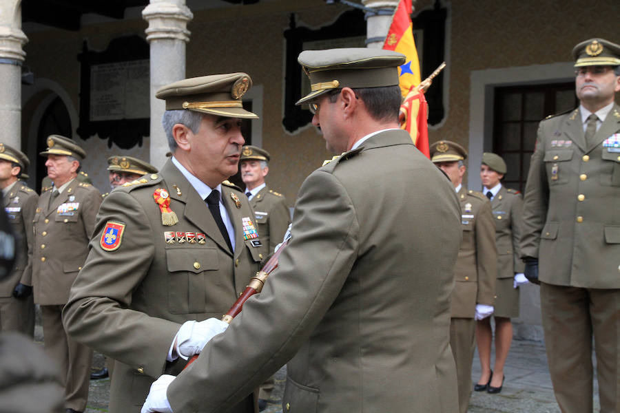Toma de posesión del nuevo director de la Academia de Artillería, José María Martínez Ferrer