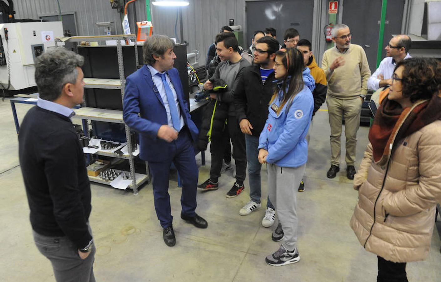 Los alumnos del IES Galileo visitan las instalaciones de Ibermaq