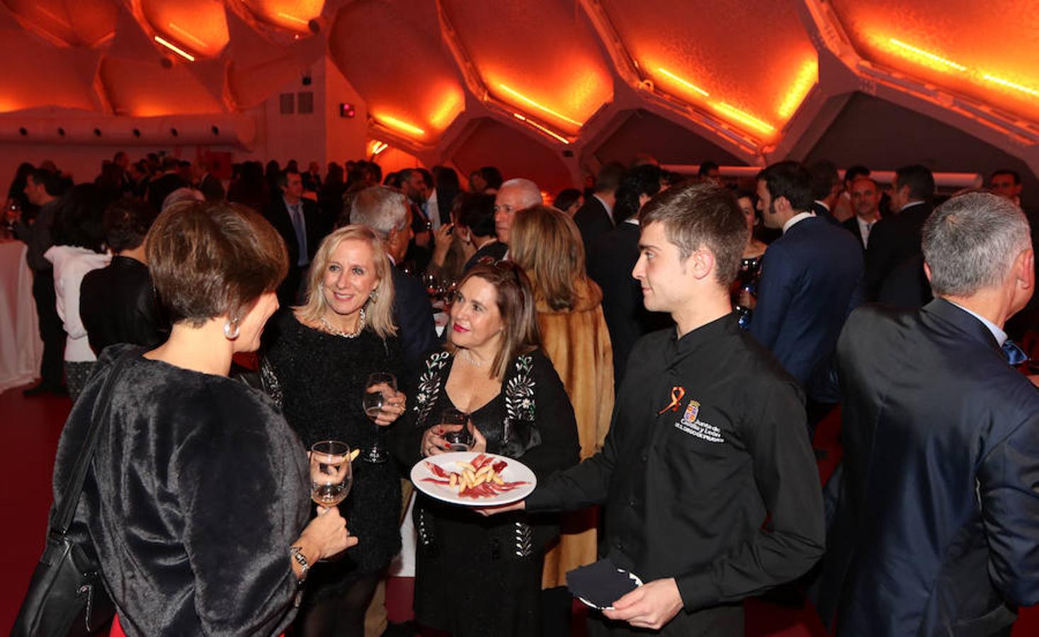 Cena de la Fundación Sandra Ibarra en la Cúpula del Milenio