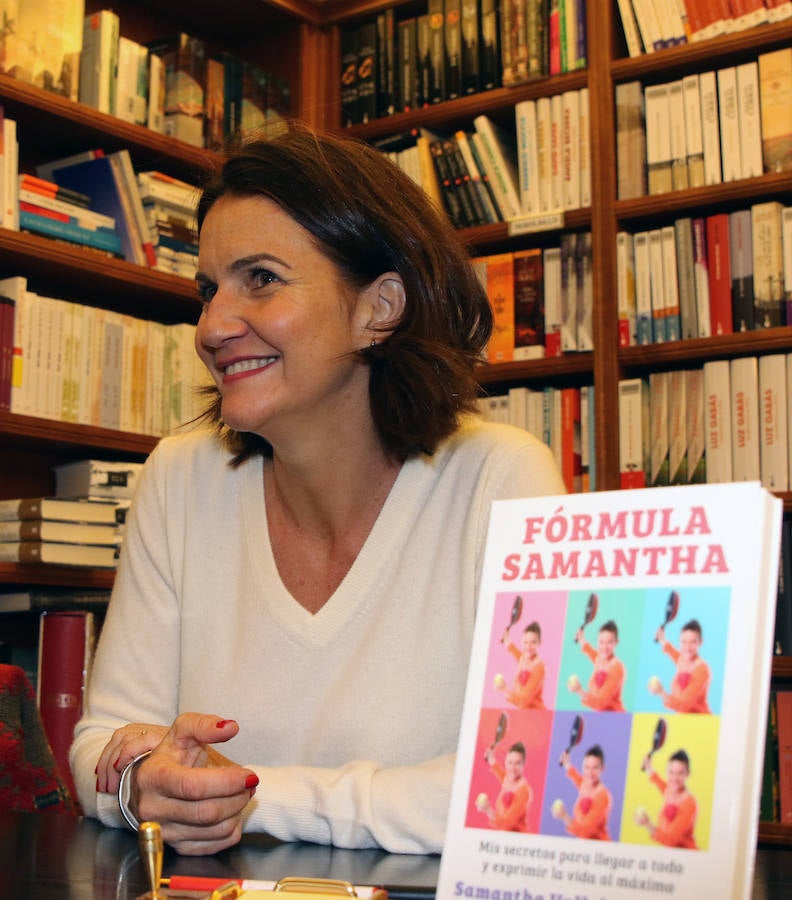 Samantha Vallejo-Nájera firma libros en Segovia