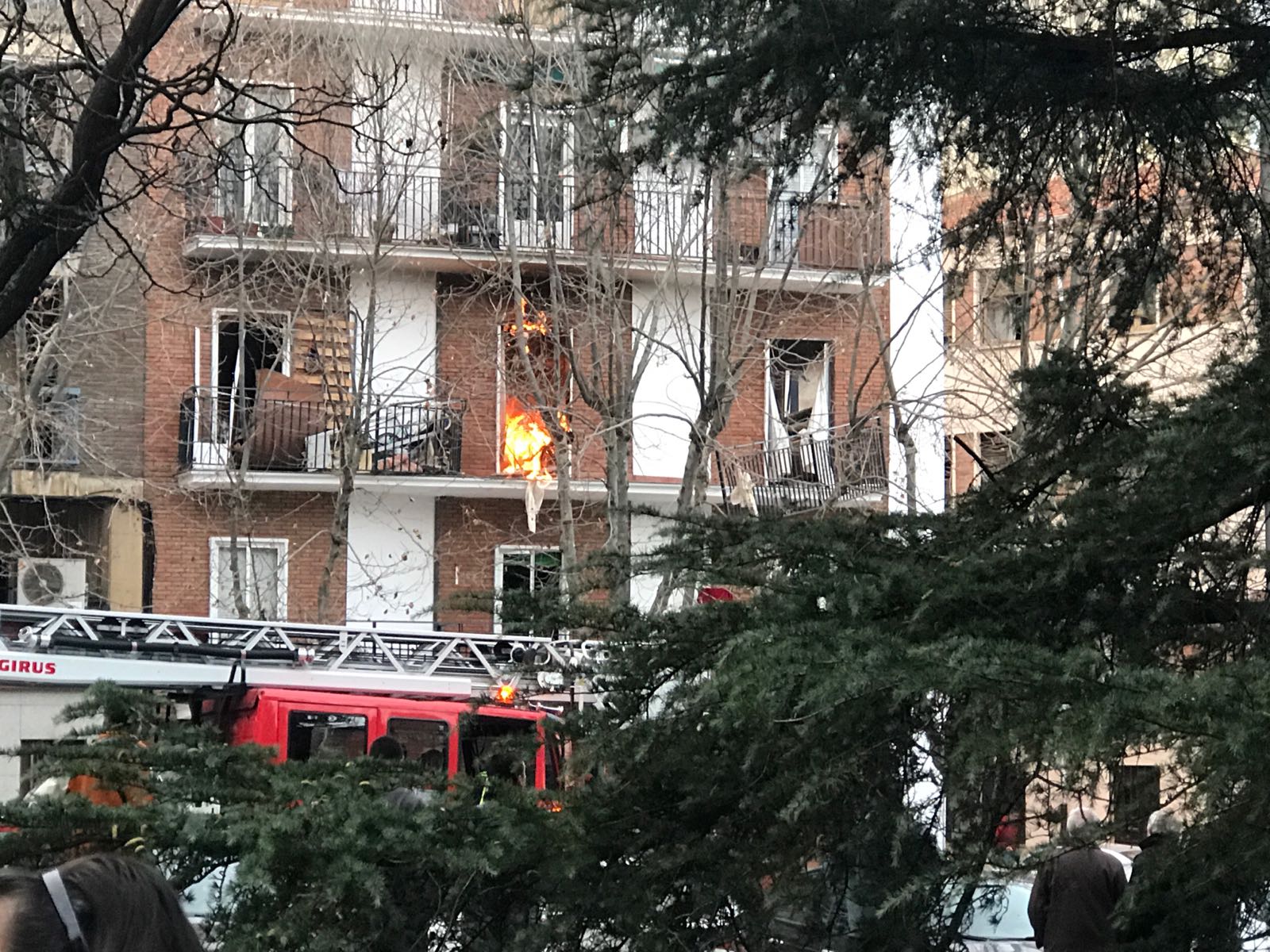 Explosión de gas en la calle Príncipe de Salamanca (1/2)
