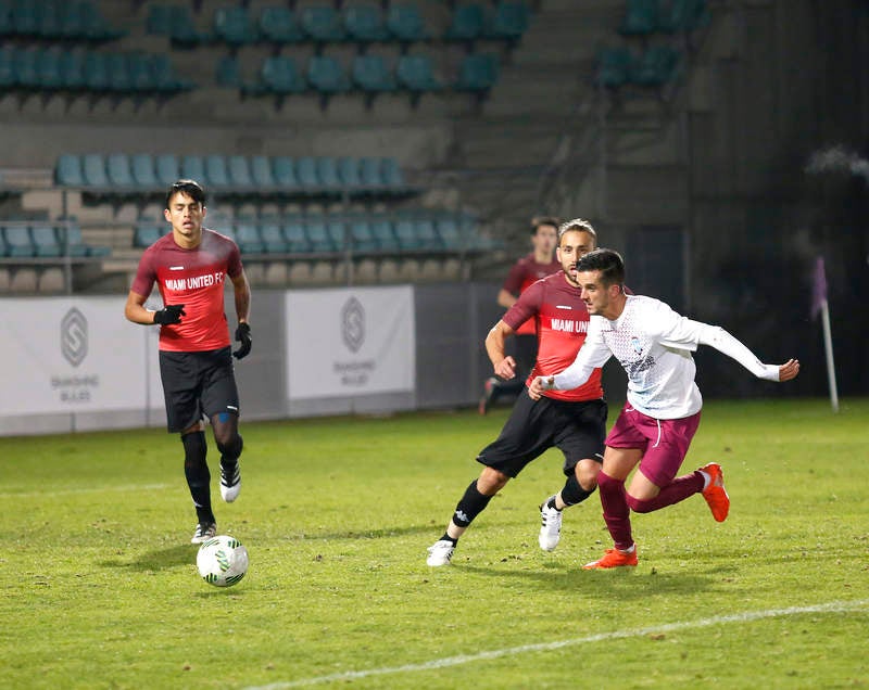 El Jumilla se lleva el triunfo en el triangular con el Deportivo Palencia y el Miami United