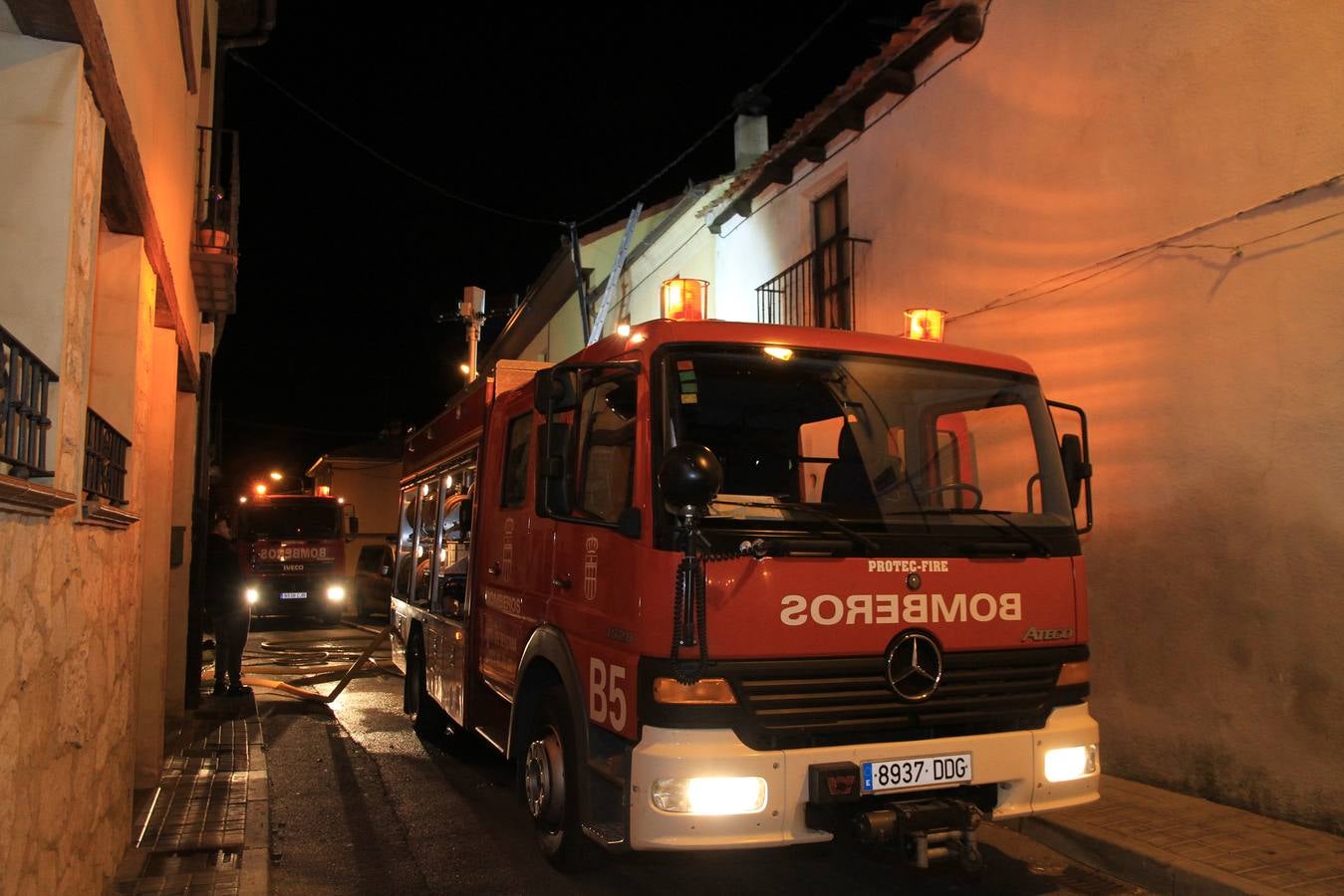 El fuego asola una casa en Zamarramala