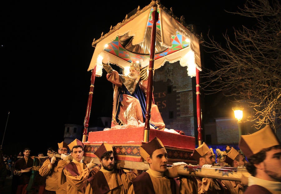 Cabalgata de Reyes en Segovia (2/2)
