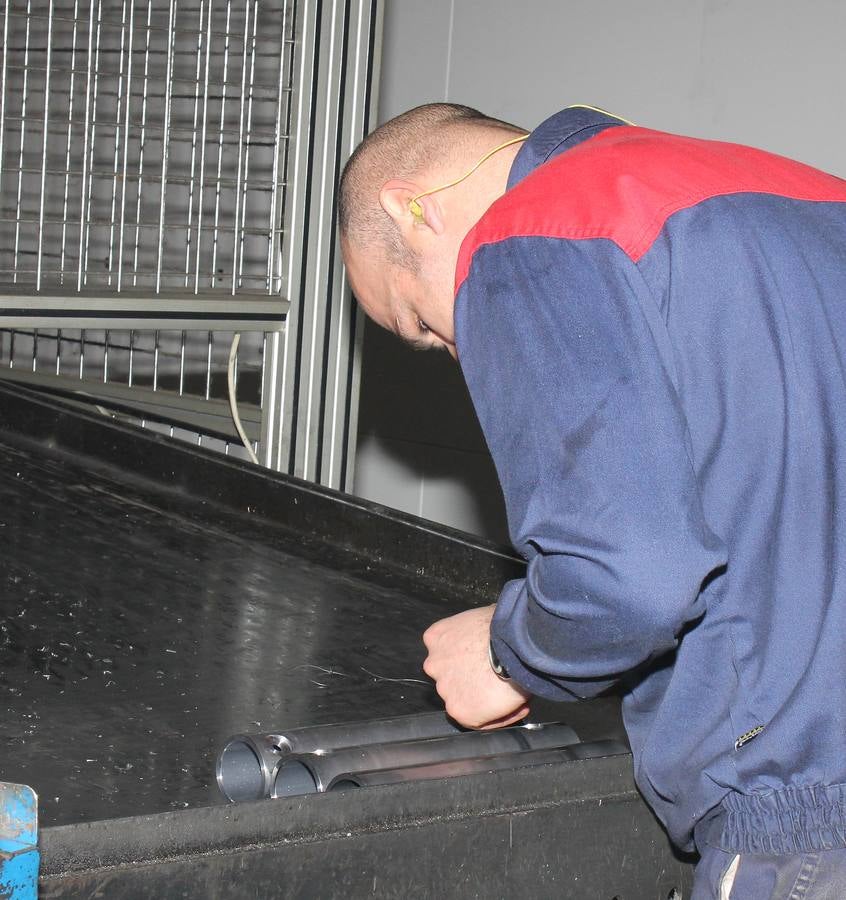 El delegado territorial, Luis Domingo González, visita las instalaciones de Cicrosa