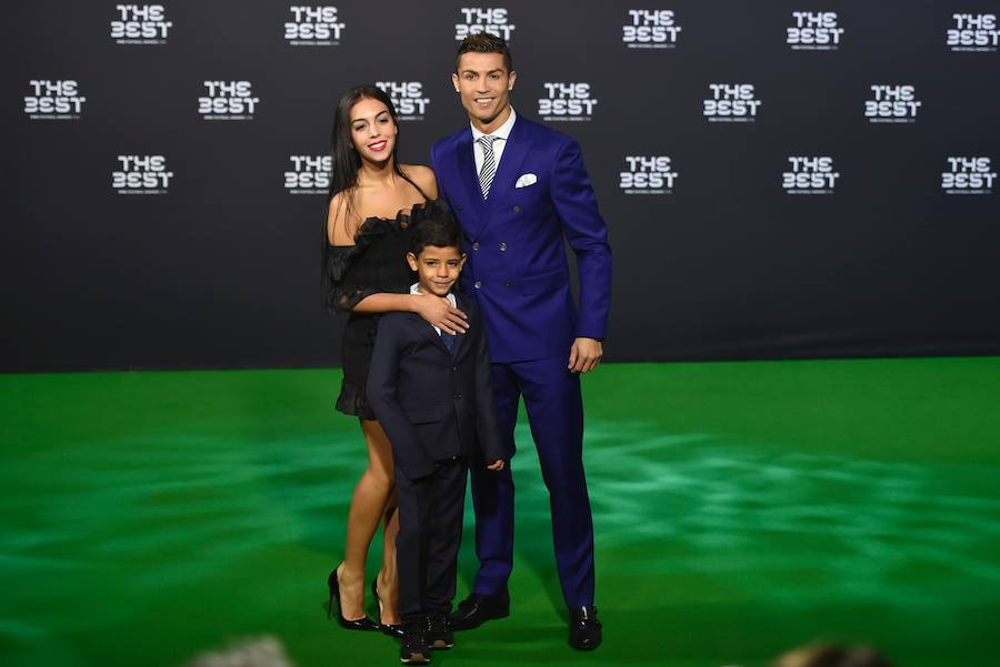 Cristiano presenta a su nueva novia, Georgina Rodríguez, en la gala &#039;The Best&#039;