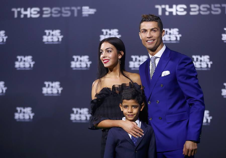 Cristiano presenta a su nueva novia, Georgina Rodríguez, en la gala &#039;The Best&#039;