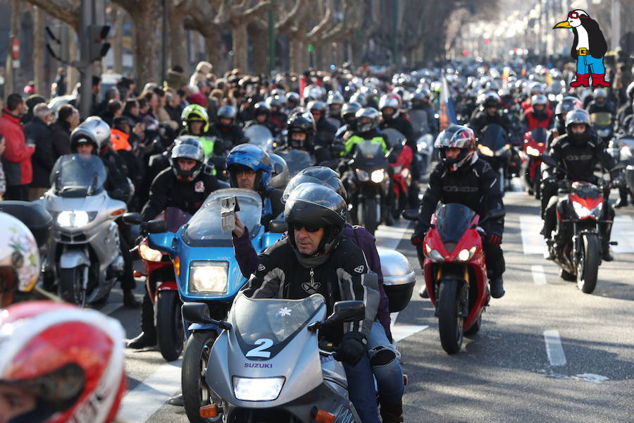 Ambiente en el desfile de banderas de Pingüinos en Valladolid (Fotos 2)