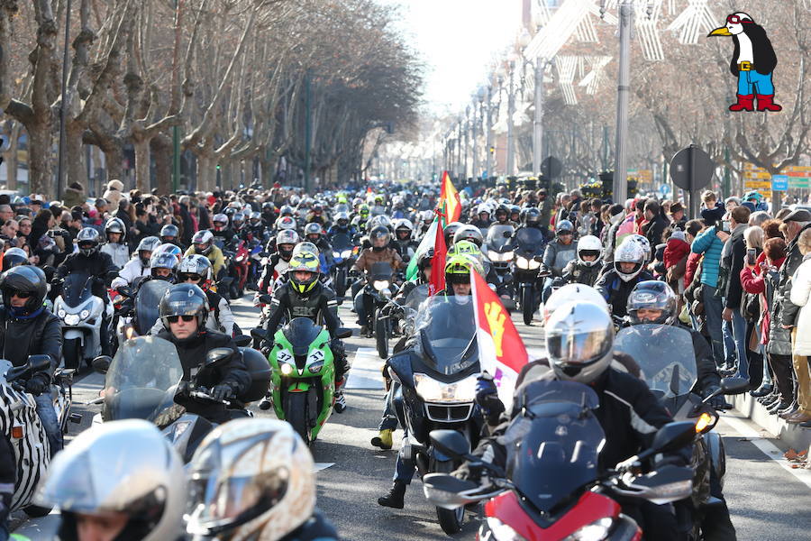 Ambiente en el desfile de banderas de Pingüinos en Valladolid (Parte 3)