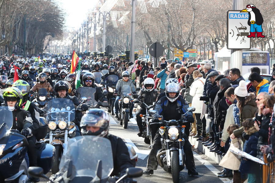 Ambiente en el desfile de banderas de Pingüinos en Valladolid (Parte 3)