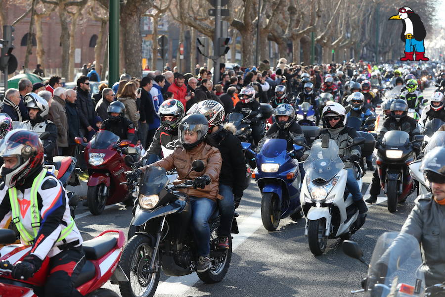 Ambiente en el desfile de banderas de Pingüinos en Valladolid (Parte 3)