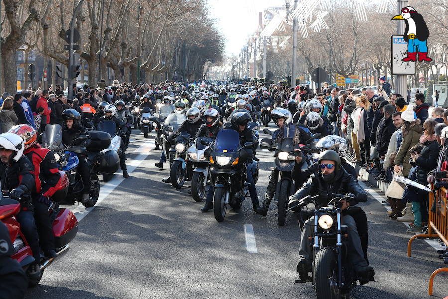 Ambiente en el desfile de banderas de Pingüinos en Valladolid (Parte 4)