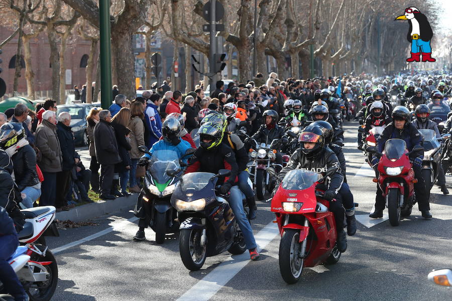 Ambiente en el desfile de banderas de Pingüinos en Valladolid (Parte 4)