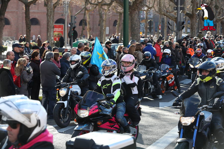 Ambiente en el desfile de banderas de Pingüinos en Valladolid (Parte 4)