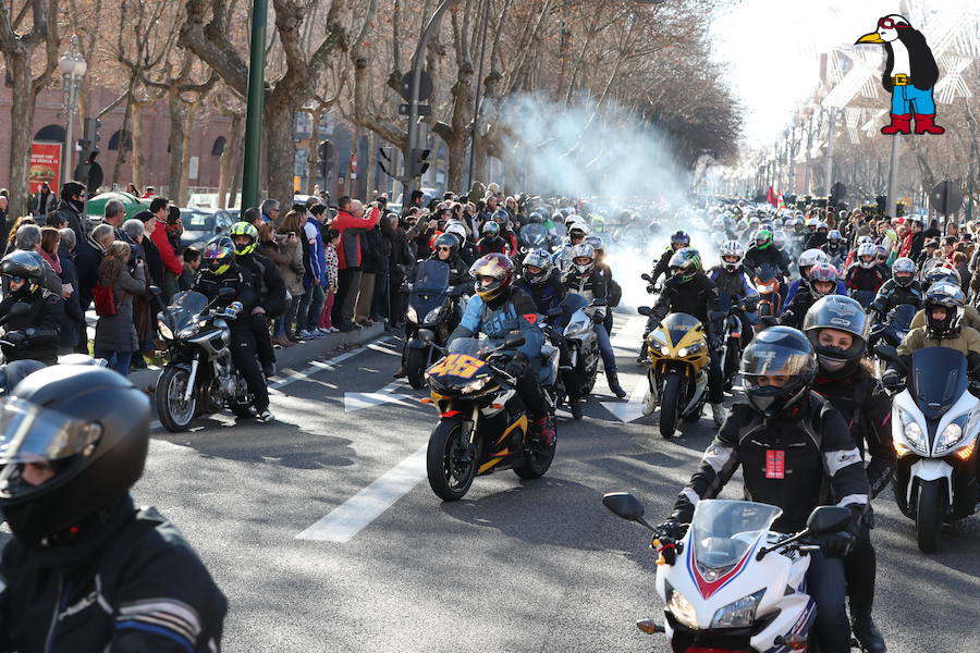 Ambiente en el desfile de banderas de Pingüinos en Valladolid (Parte 6)