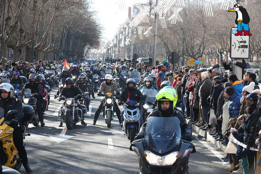 Ambiente en el desfile de banderas de Pingüinos en Valladolid (Parte 6)