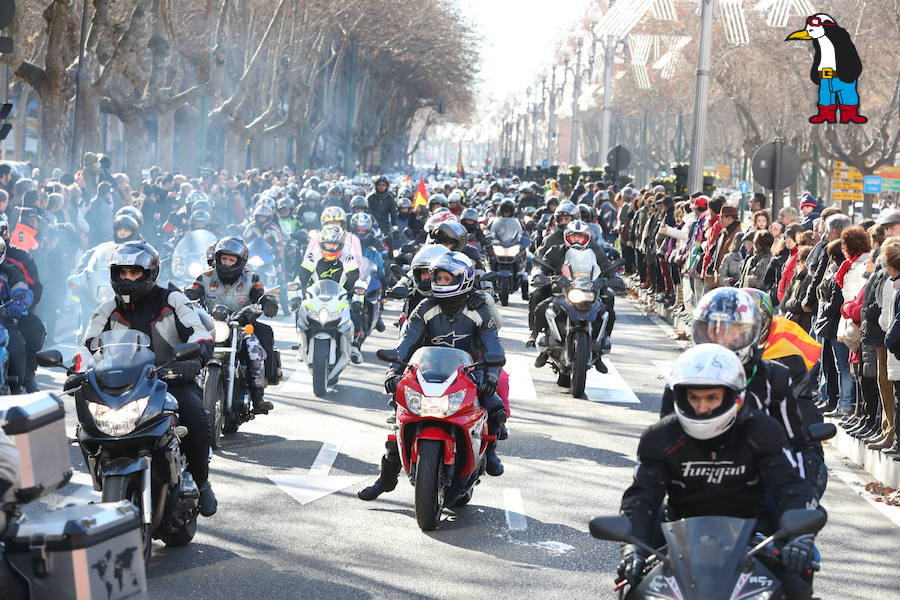 Ambiente en el desfile de banderas de Pingüinos en Valladolid (Parte 7)