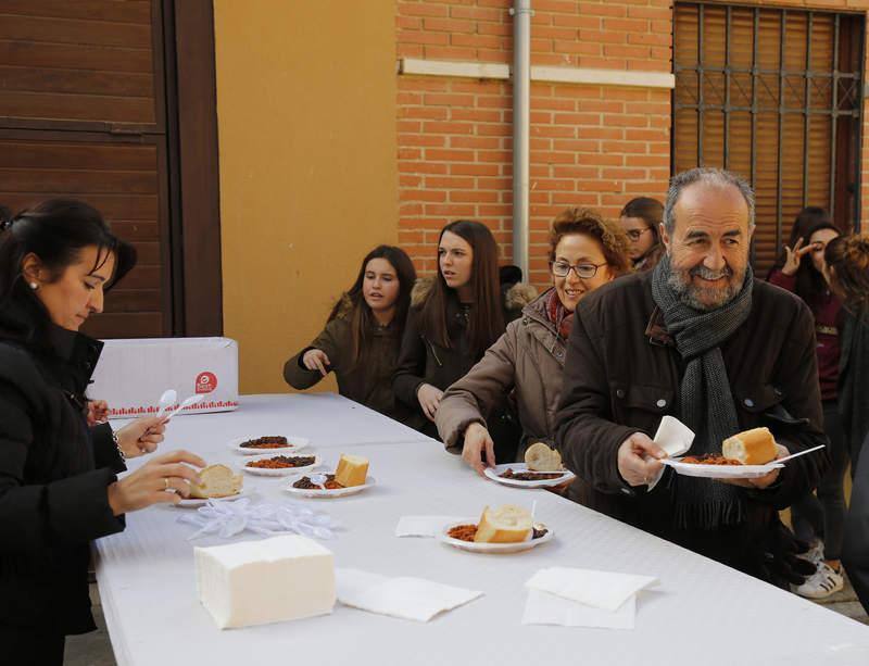Matanza y fiesta de San Antón en Fuentes de Nava (Palencia)