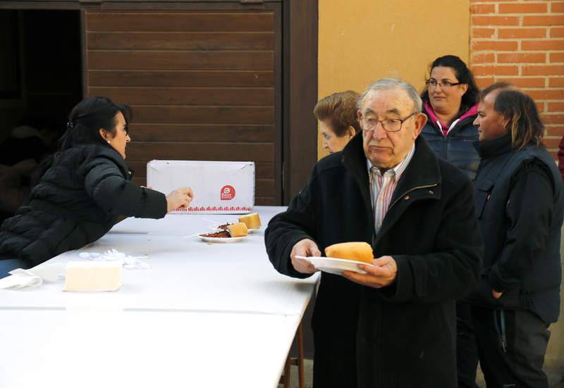 Matanza y fiesta de San Antón en Fuentes de Nava (Palencia)